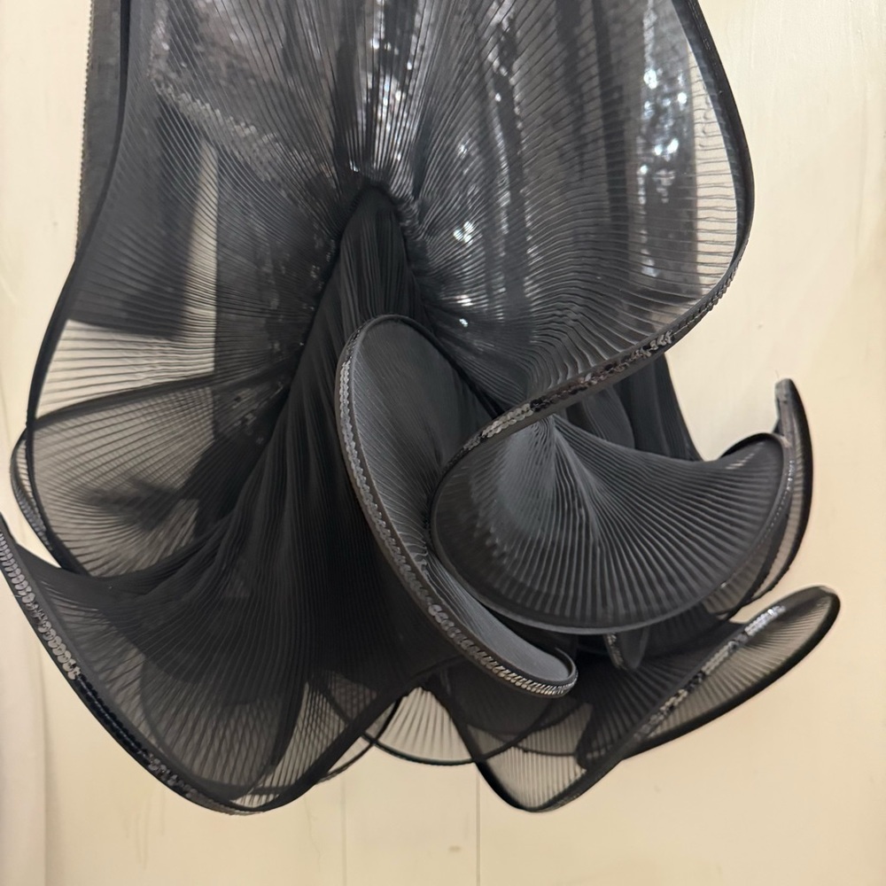 Saks Fifth Avenue Black Sequin and Mesh Twirl Pleat Formal Dress 2x/3x (see Meas - Picture 5 of 15